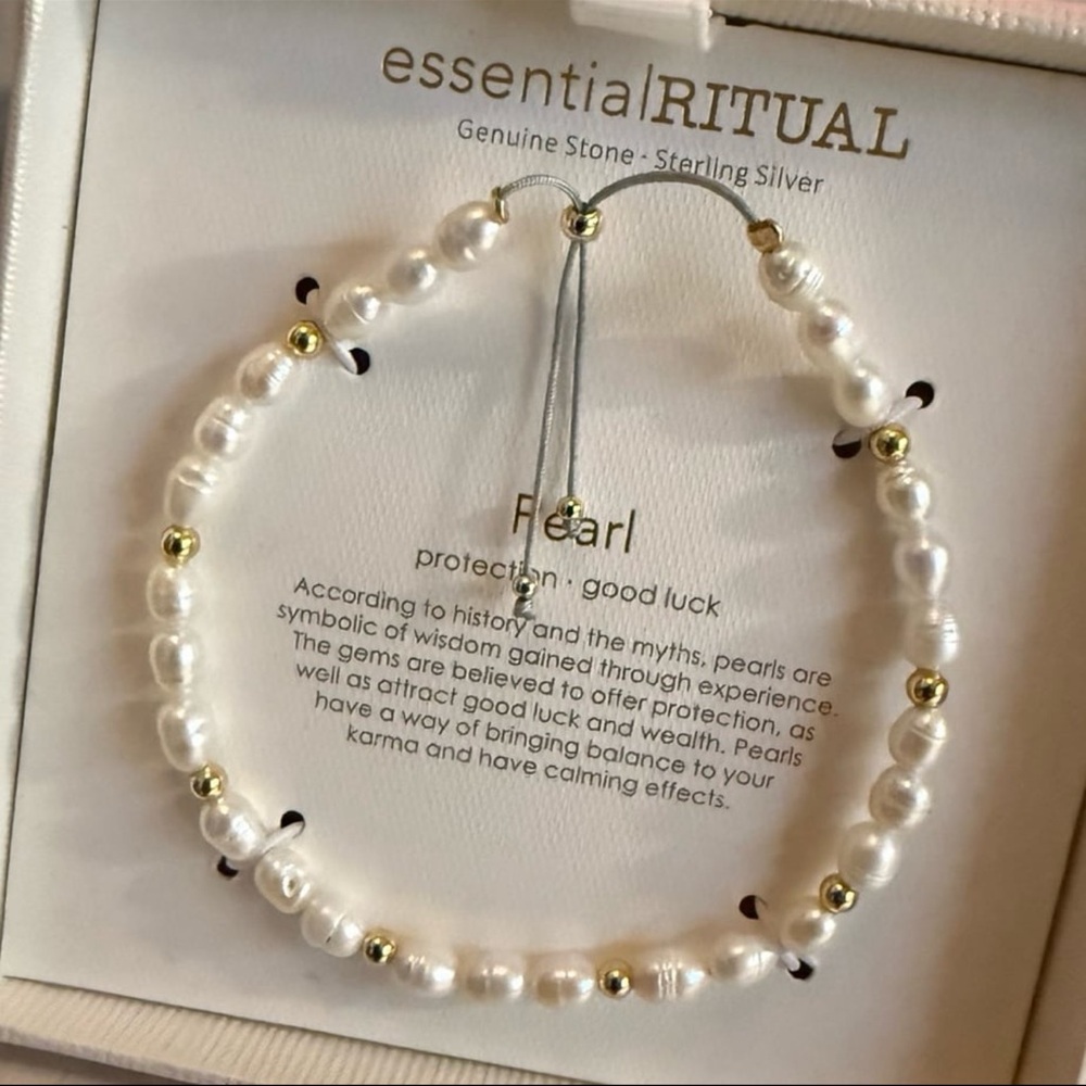 ⚡️Essential Ritual Pearl Bracelet - Picture 2 of 3